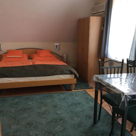 Gyenesi Virag Apartman Gyenesdiás エクステリア 写真