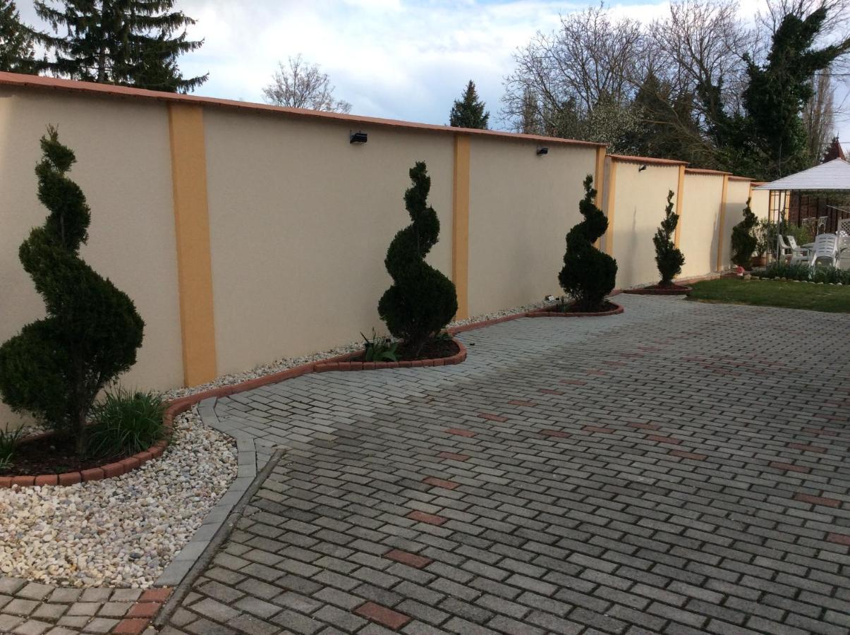 Gyenesi Virag Apartman Gyenesdiás エクステリア 写真
